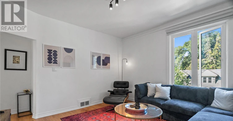 UPPER-371 Howland Avenue, Toronto, ON, M5R 3C1 - 5