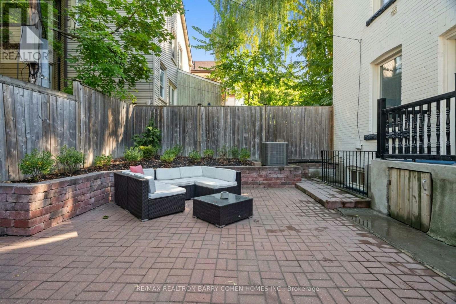 UPPER-371 Howland Avenue, Toronto, ON, M5R 3C1 - 16