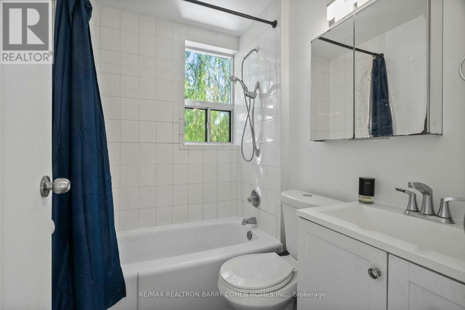 UPPER-371 Howland Avenue, Toronto, ON, M5R 3C1 - 13