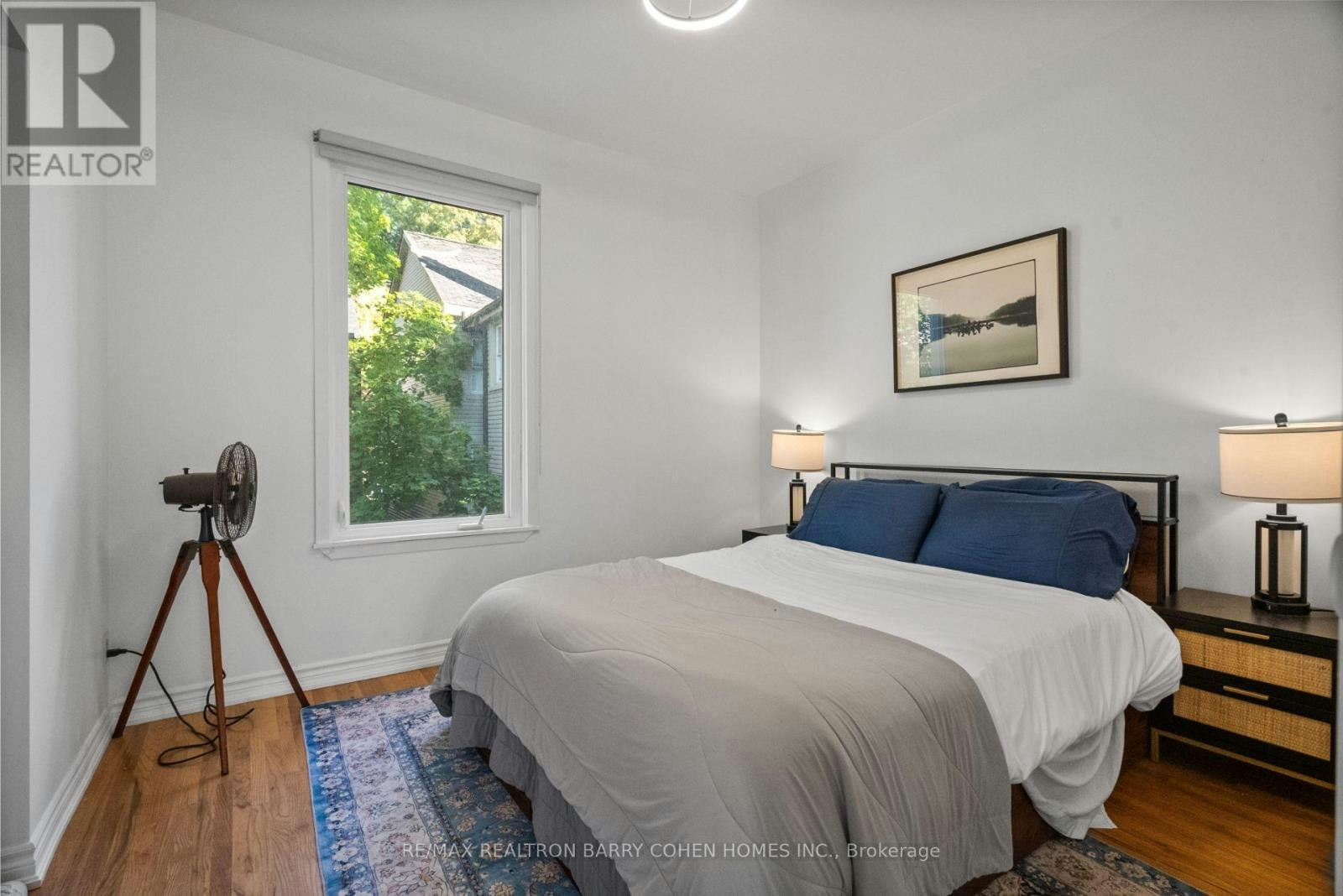 UPPER-371 Howland Avenue, Toronto, ON, M5R 3C1 - 9
