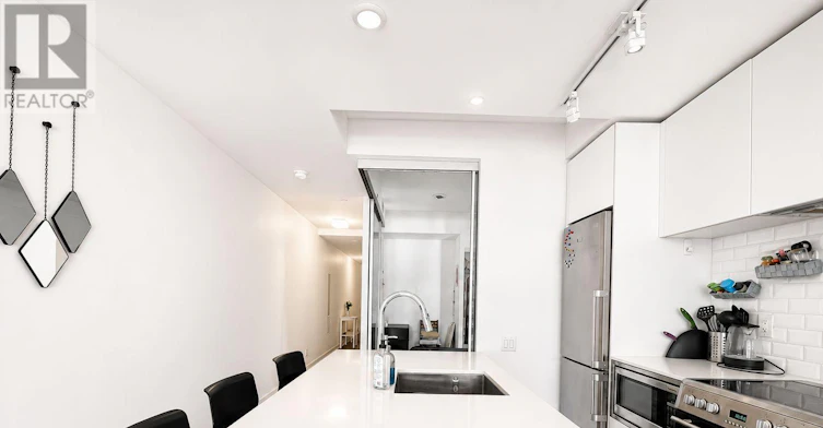 307-57 St Joseph Street, Toronto, ON, M5S 0C5 - 5