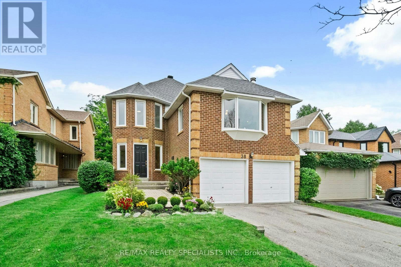 38 Springfield Way, Vaughan, ON, L4J 5E5