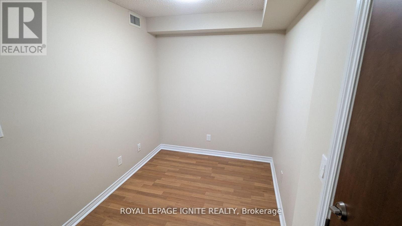 308-310 Burnhamthorpe Road W, Mississauga, ON, L5B 4P9 - 9