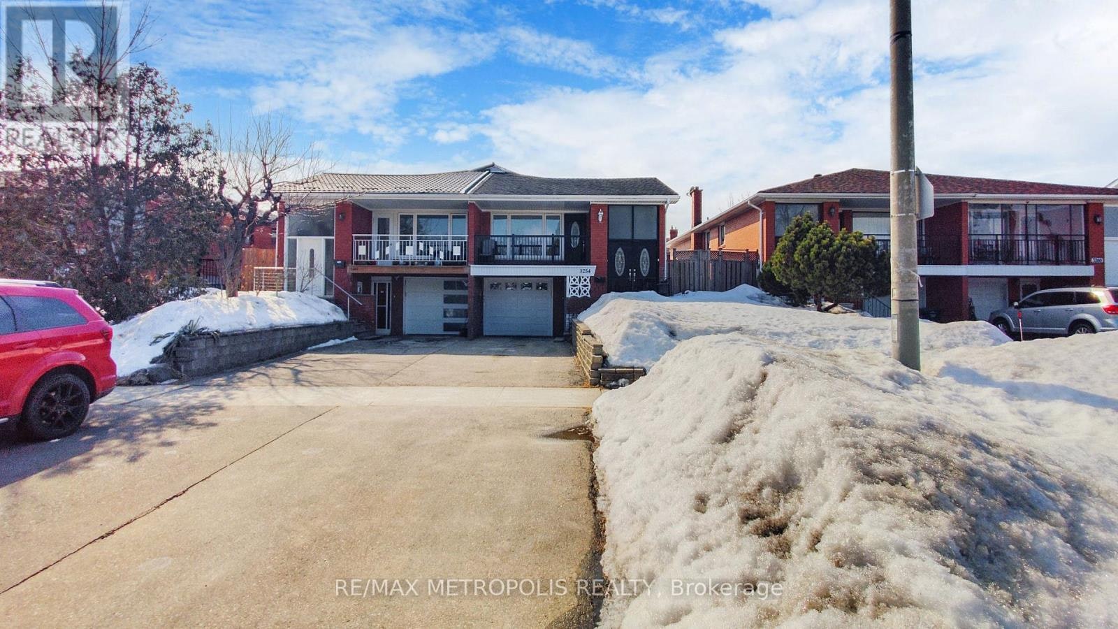 UPPER-3254 Fieldgate Drive, Mississauga, ON, L4X 2H7