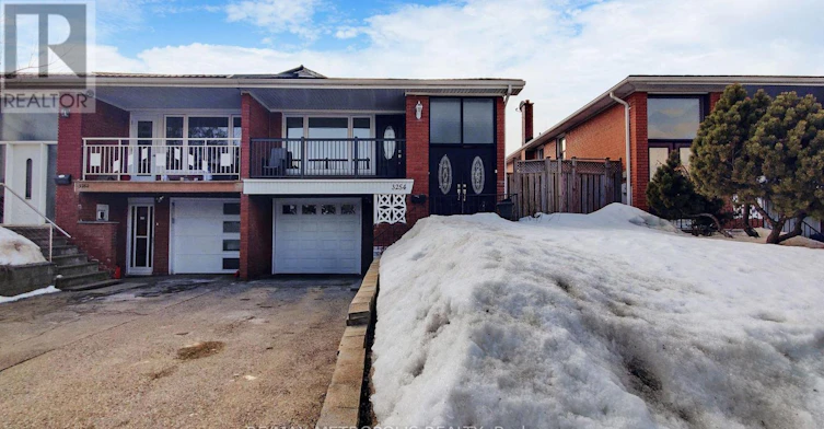 UPPER-3254 Fieldgate Drive, Mississauga, ON, L4X 2H7 - 3