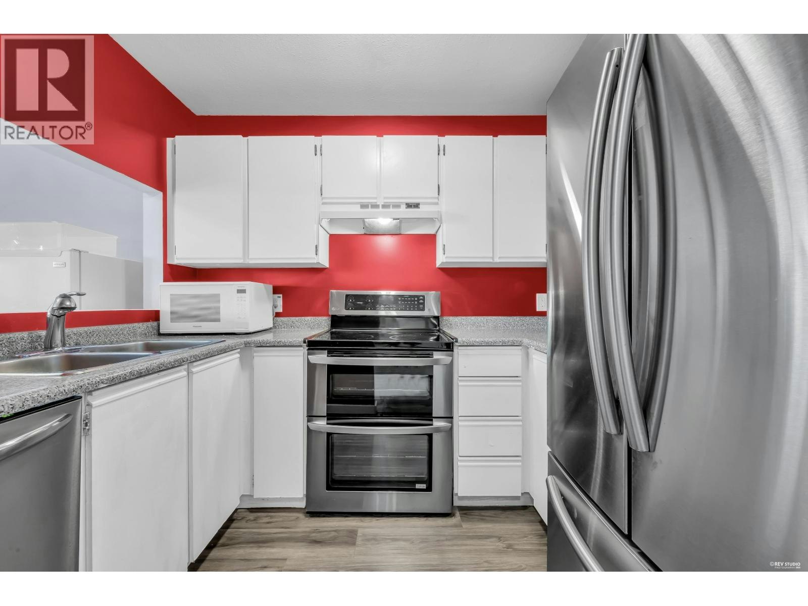 115-918 Roderick Avenue, Coquitlam, BC, V3K 1R1