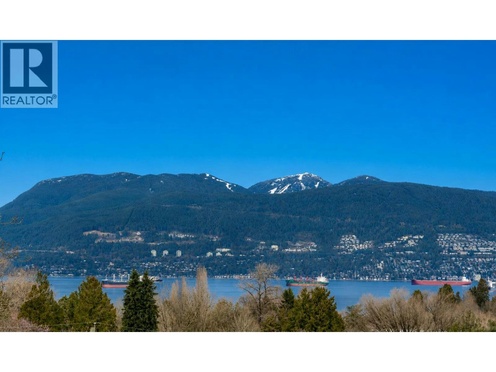 3955 W Broadway, Vancouver, BC, V6R 2C2
