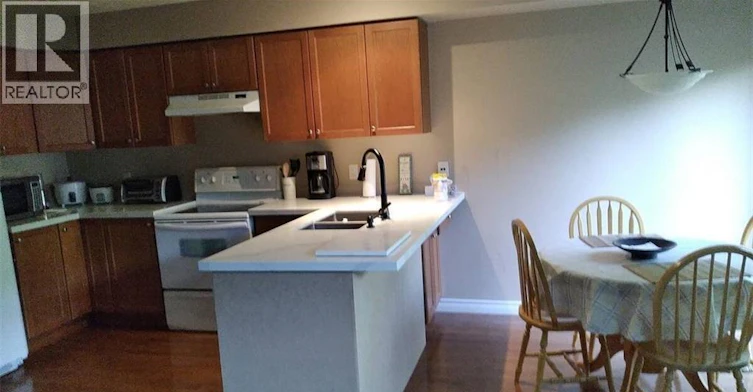 563 Chablis Drive, Waterloo, ON, N2T 2Y7 - 2
