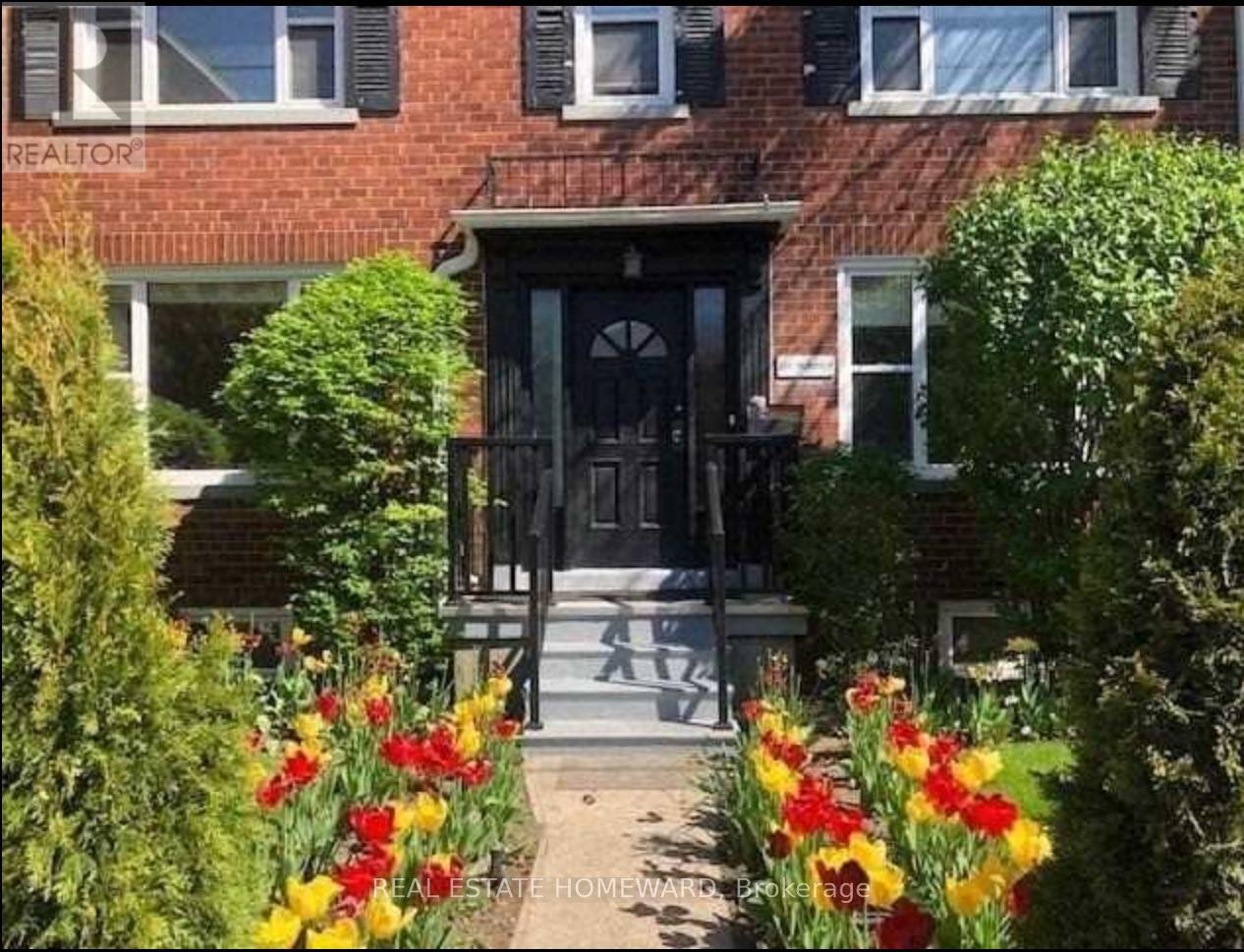SIDE-274 Rumsey Road, Toronto, ON, M4G 1R2
