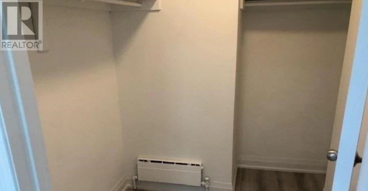 SIDE-274 Rumsey Road, Toronto, ON, M4G 1R2 - 9