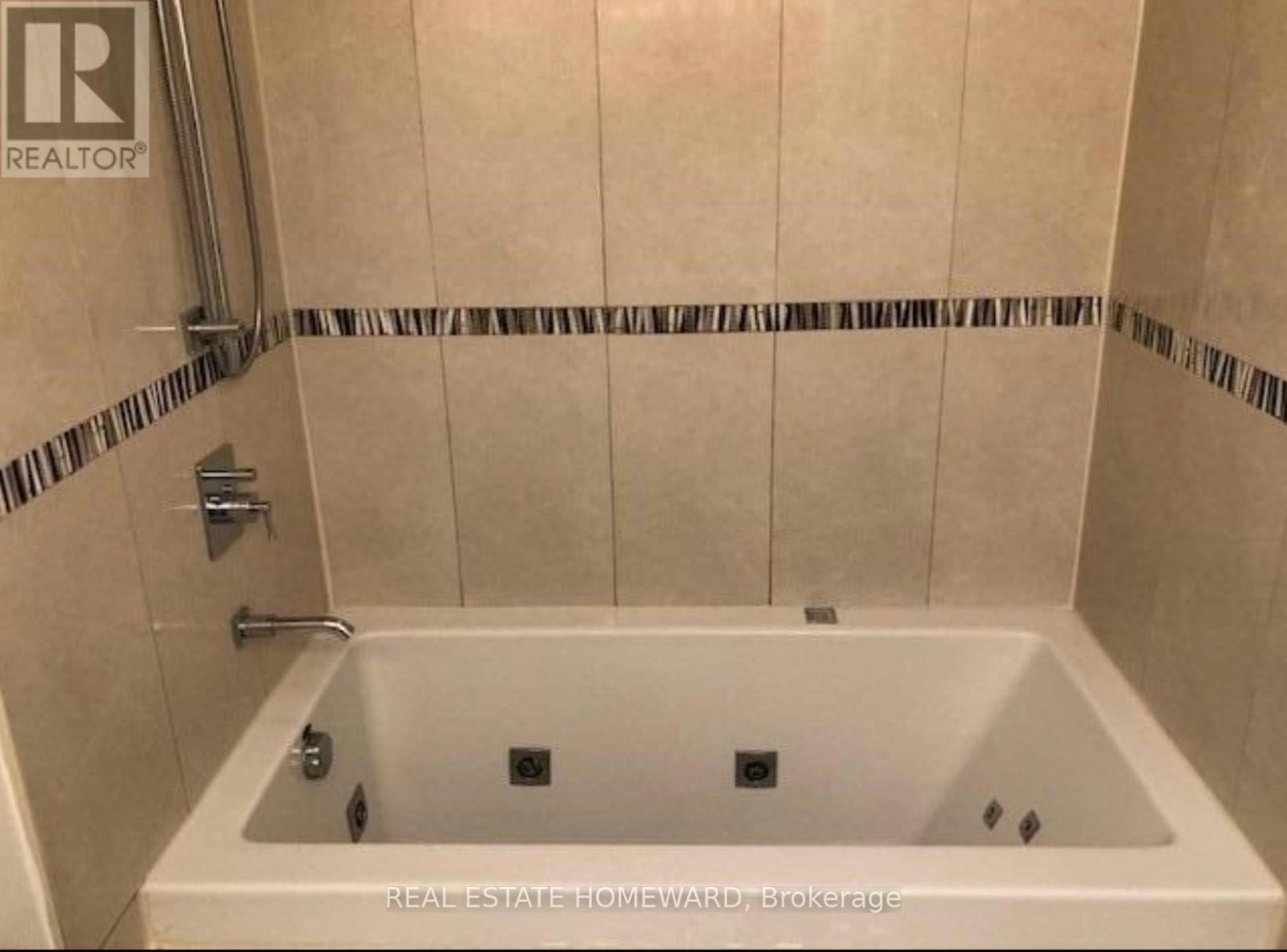 SIDE-274 Rumsey Road, Toronto, ON, M4G 1R2 - 11