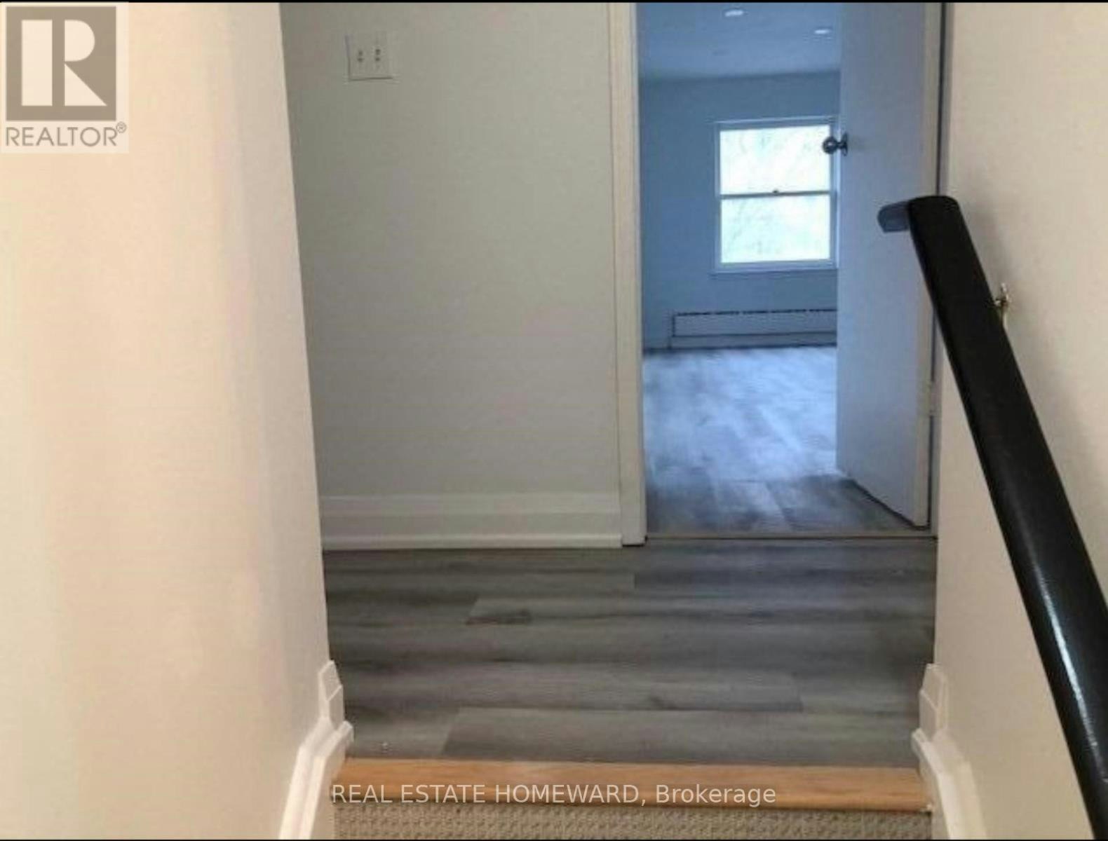 SIDE-274 Rumsey Road, Toronto, ON, M4G 1R2 - 6