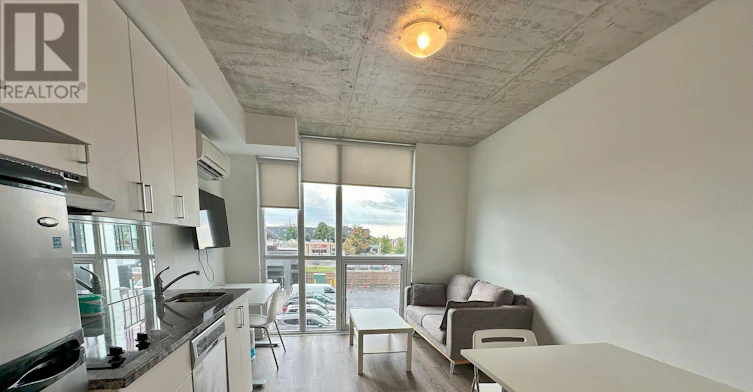 241-1900 Simcoe Street N, Oshawa, ON, L1G 4Y3 - 2