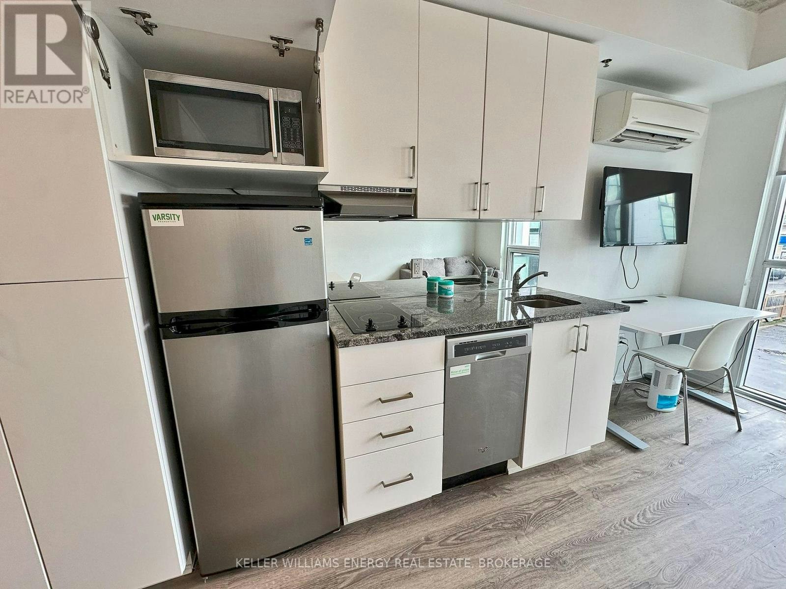 241-1900 Simcoe Street N, Oshawa, ON, L1G 4Y3 - 4