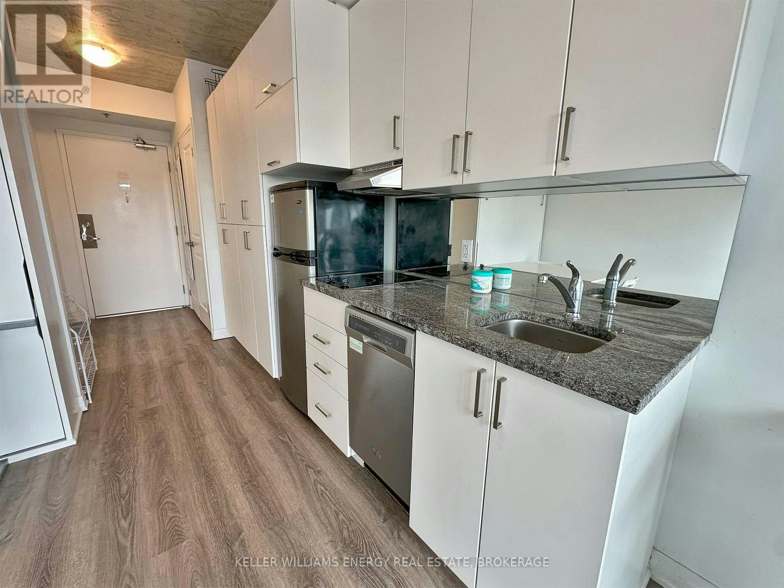 241-1900 Simcoe Street N, Oshawa, ON, L1G 4Y3 - 9