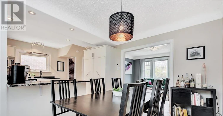 48 Hawthorne Avenue, Ottawa, ON, K1S 0B1 - 8