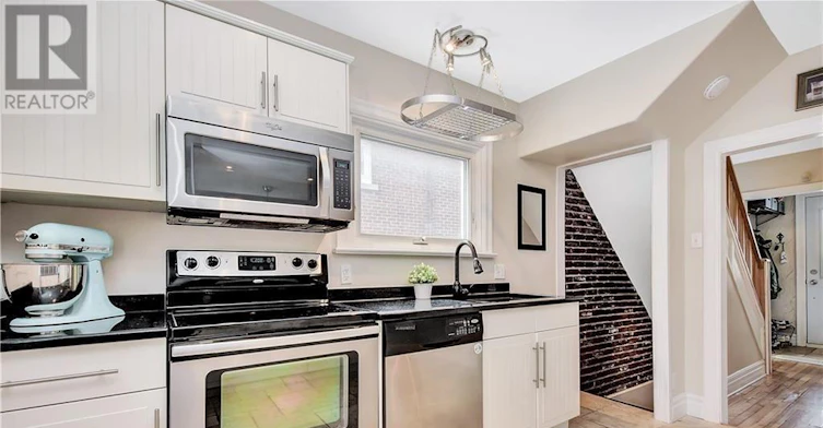 48 Hawthorne Avenue, Ottawa, ON, K1S 0B1 - 11
