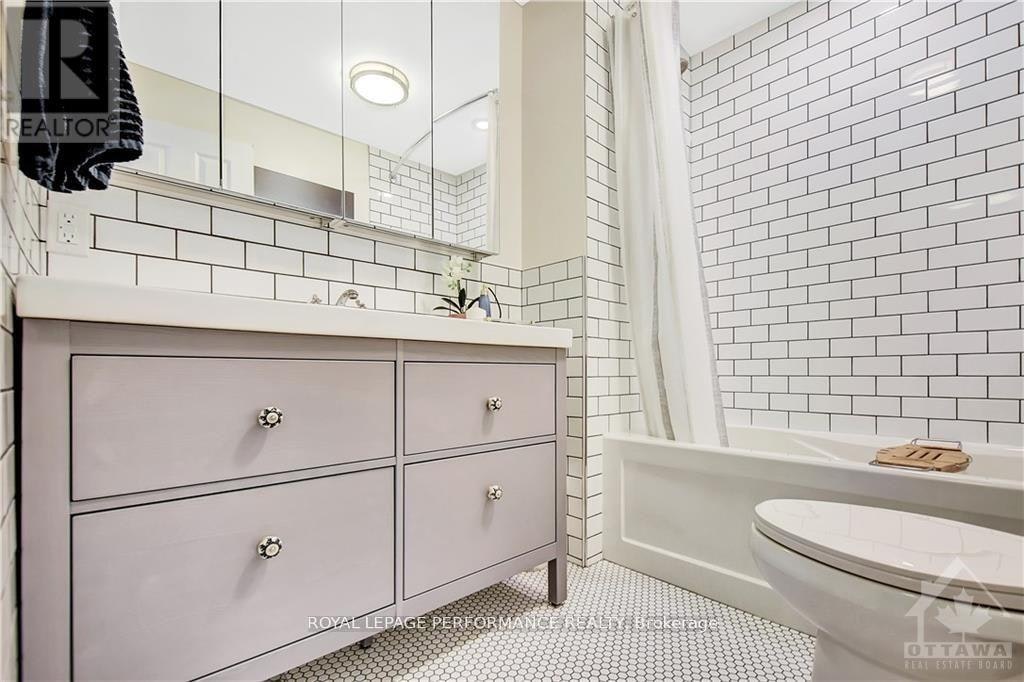 48 Hawthorne Avenue, Ottawa, ON, K1S 0B1 - 16