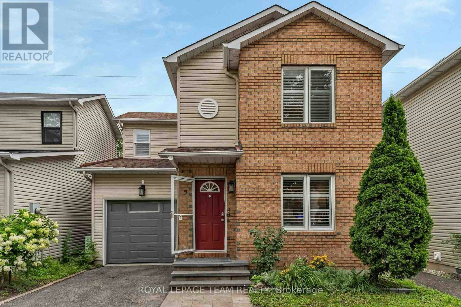 9-583 Tweedsmuir Avenue, Ottawa, ON, K1Z 5P4