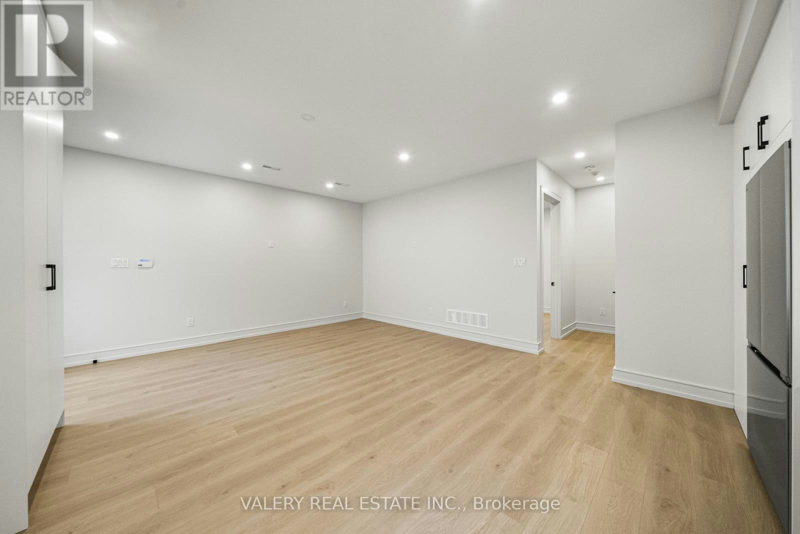 LANEWAY MAIN-131 Dovercourt Road, Toronto, ON, M6J 3C5 - 5