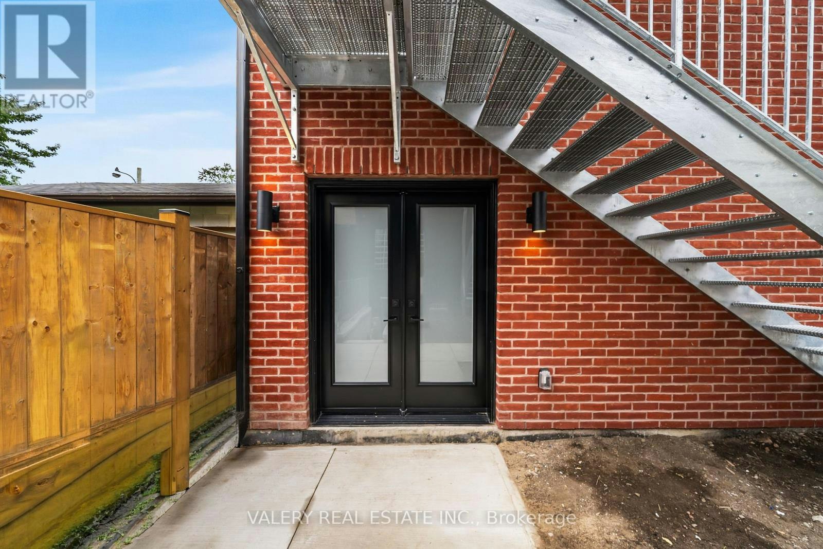 LANEWAY MAIN-131 Dovercourt Road, Toronto, ON, M6J 3C5 - 12