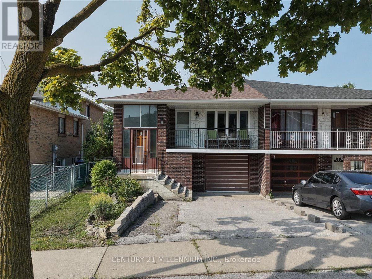 9 Cheryl Court, Brampton, ON, L6V 3C2