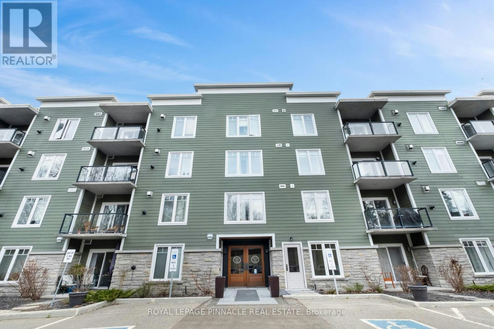404-391 James Street W, Gravenhurst, ON, P1P 0A5