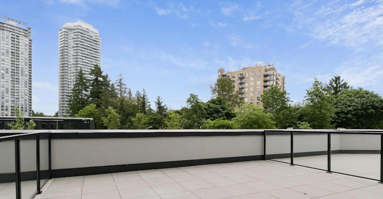 306-13725 George Junction, Surrey, BC, V3T 4Y3 - 11