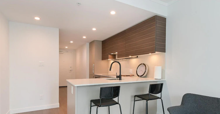 306-13725 George Junction, Surrey, BC, V3T 4Y3 - 5