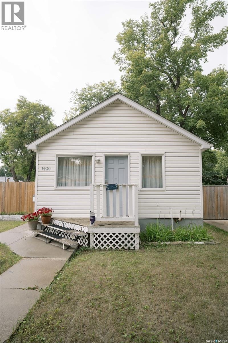 1421 H Avenue N, Saskatoon, SK, S7L 2E5