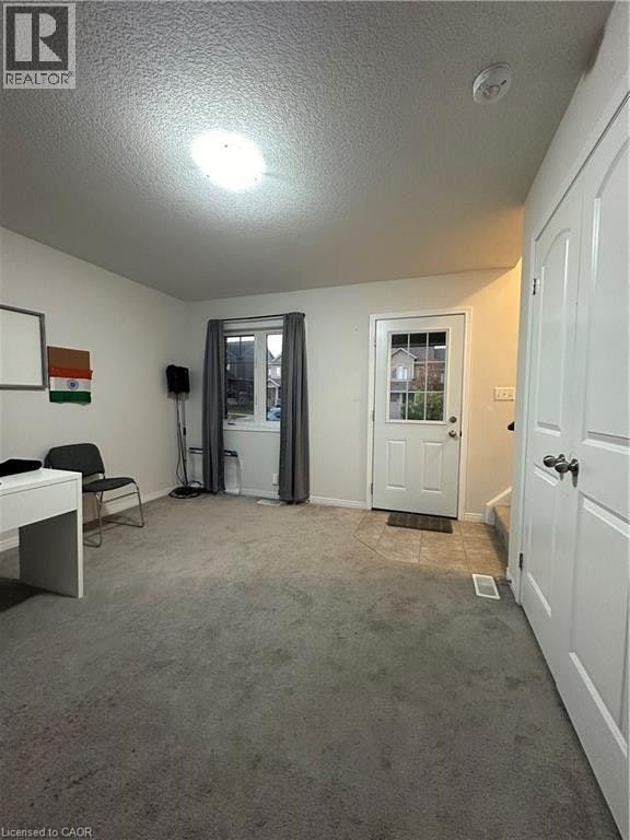 35 Eliza Avenue, Kitchener, ON, N2E 0G2 - 9