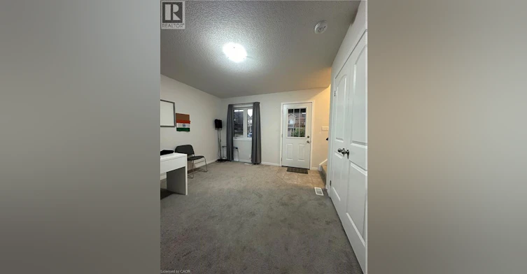 35 Eliza Avenue, Kitchener, ON, N2E 0G2 - 9