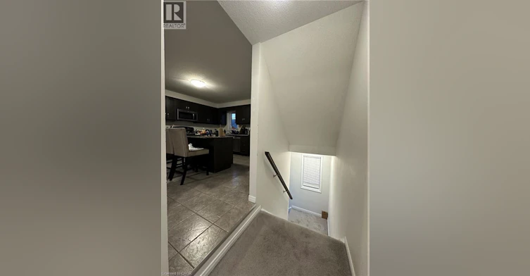 35 Eliza Avenue, Kitchener, ON, N2E 0G2 - 13