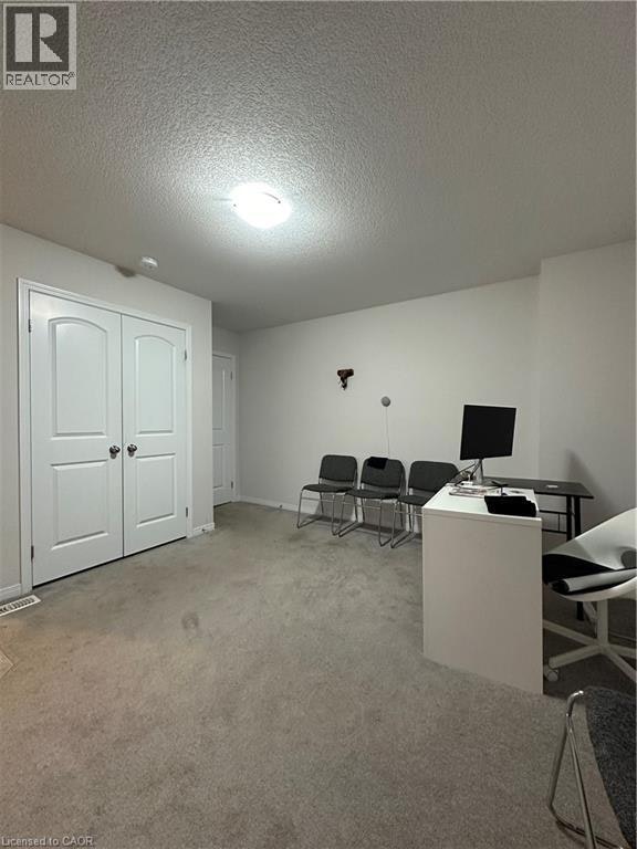 35 Eliza Avenue, Kitchener, ON, N2E 0G2 - 7
