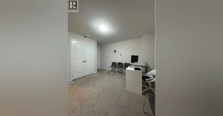 35 Eliza Avenue, Kitchener, ON, N2E 0G2 - 7