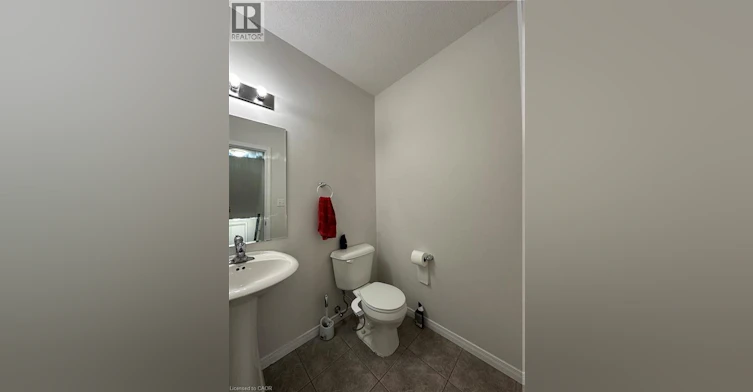 35 Eliza Avenue, Kitchener, ON, N2E 0G2 - 12