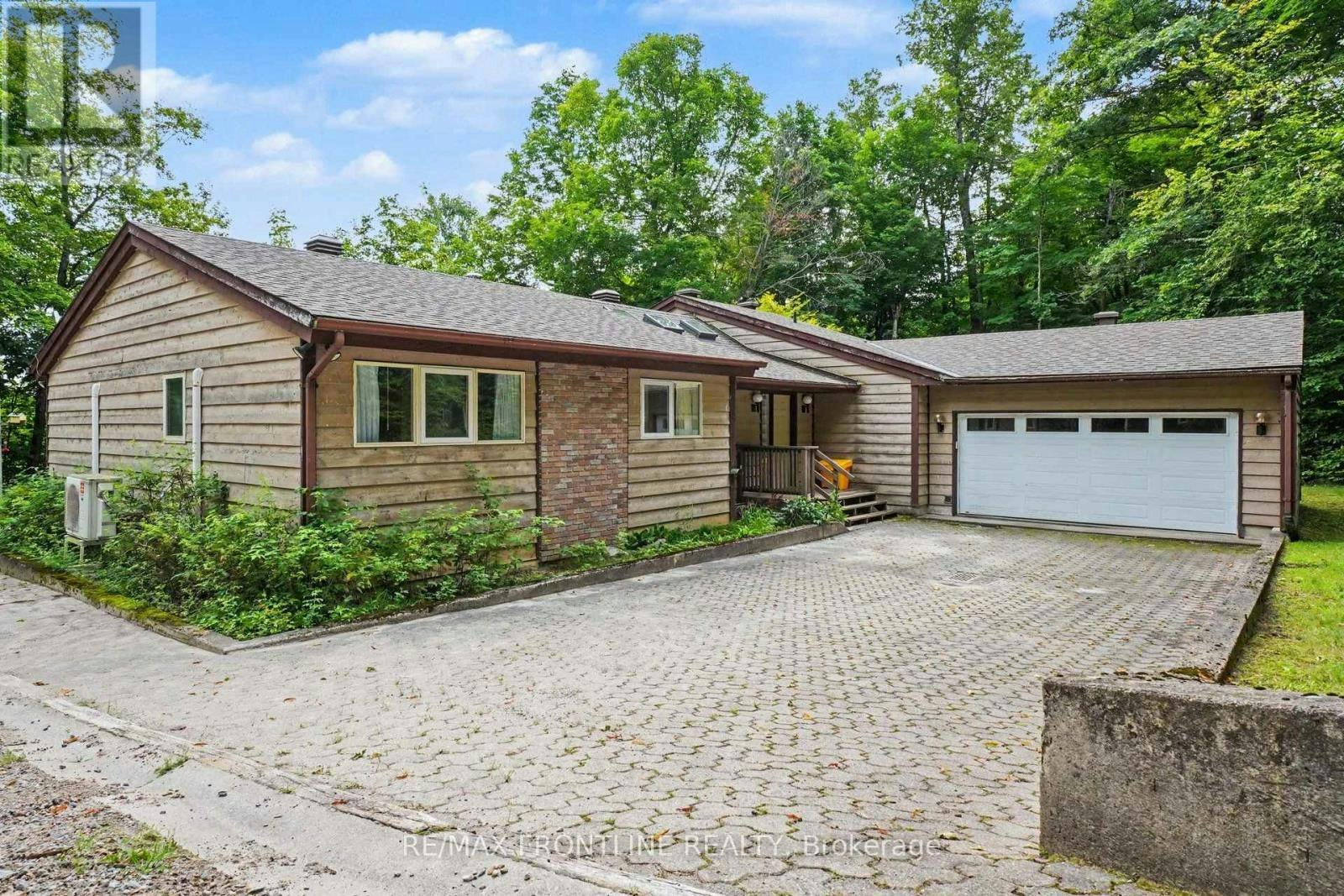 178 Burke Lane, Tay Valley, ON, K0H 2B0