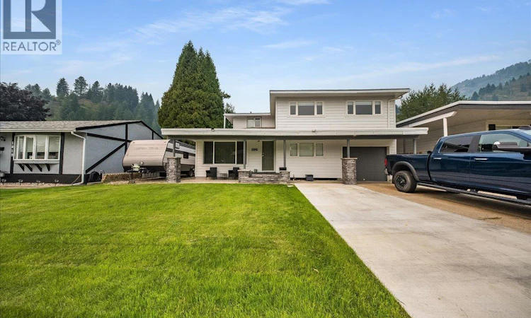 1021 Regan Crescent