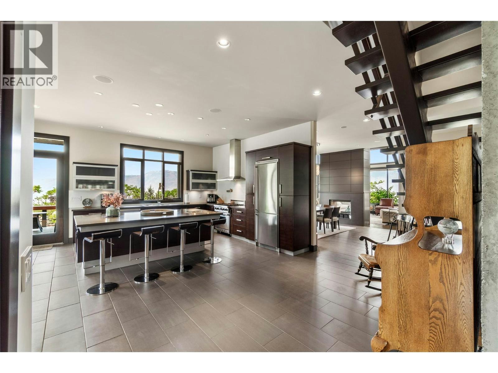 3020 Kicking Horse Drive, Kamloops, BC, V2E 2T6 - 33