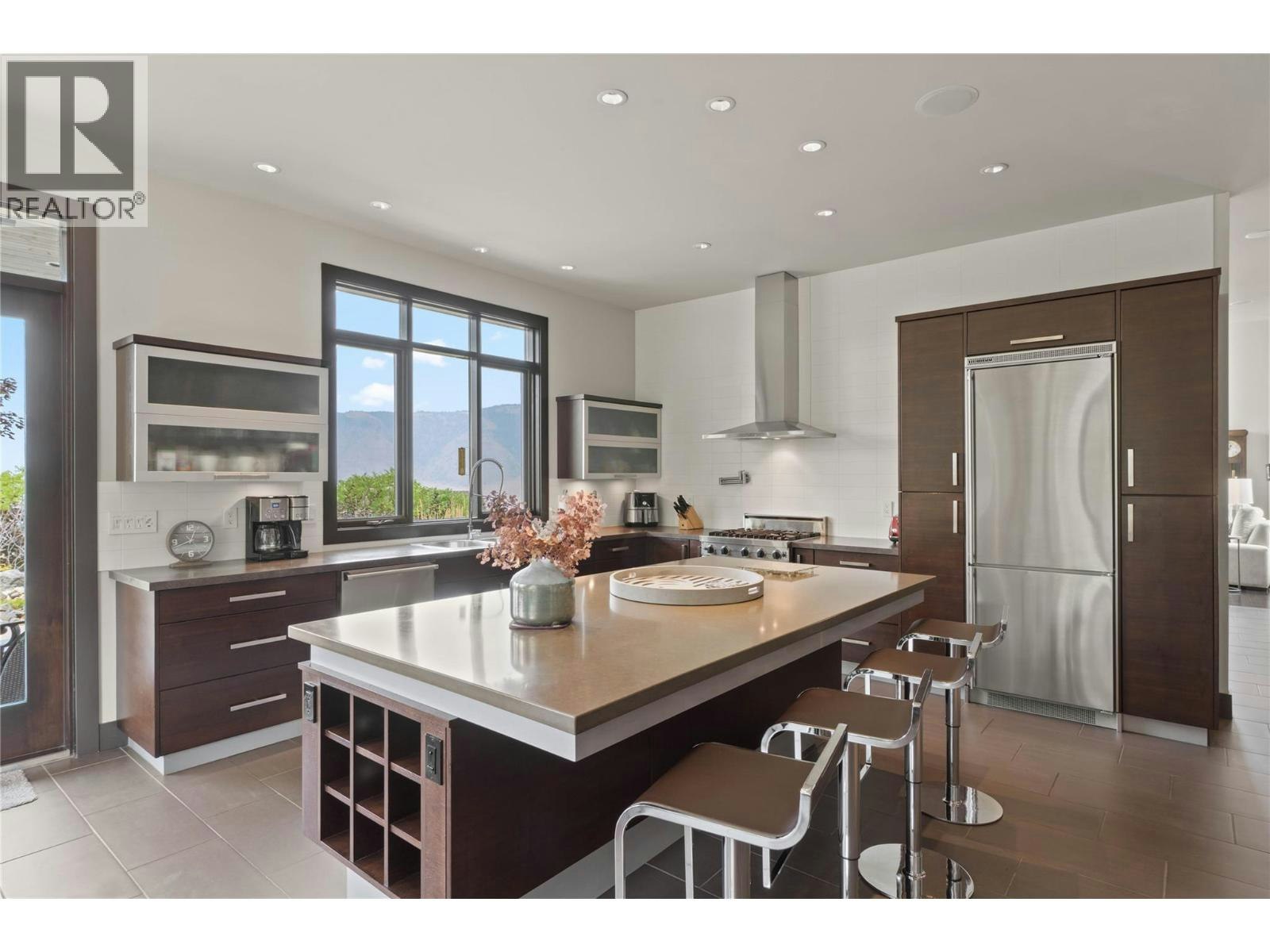 3020 Kicking Horse Drive, Kamloops, BC, V2E 2T6 - 8