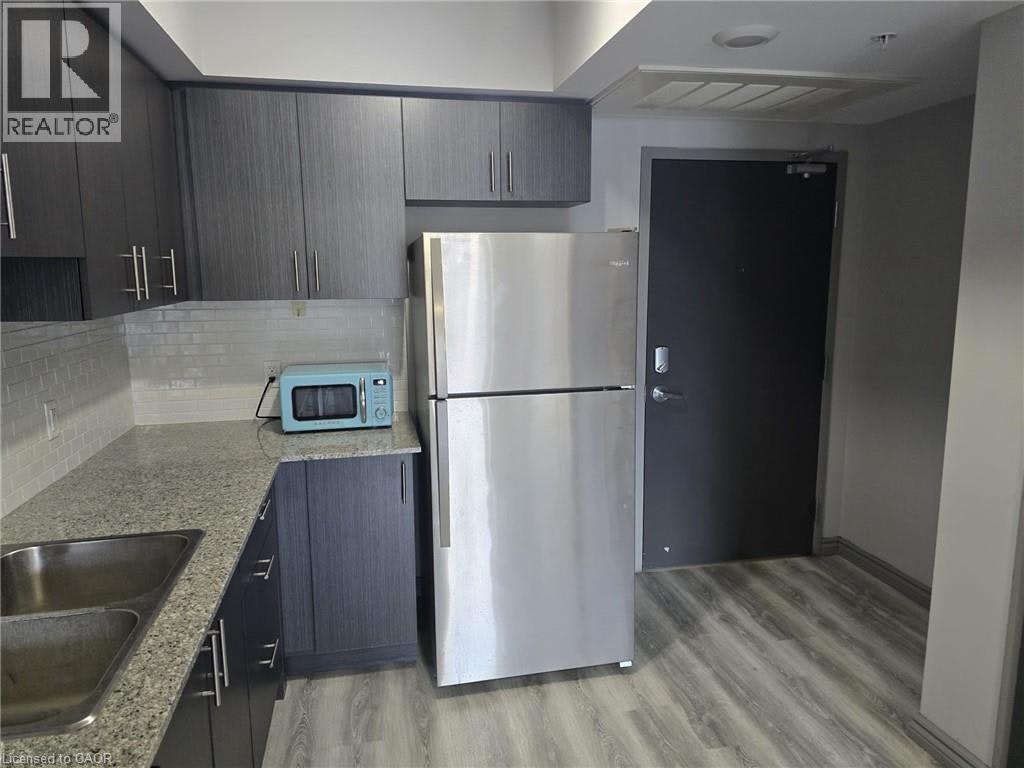 G503-275 Larch Street, Waterloo, ON, N2L 3R2 - 3
