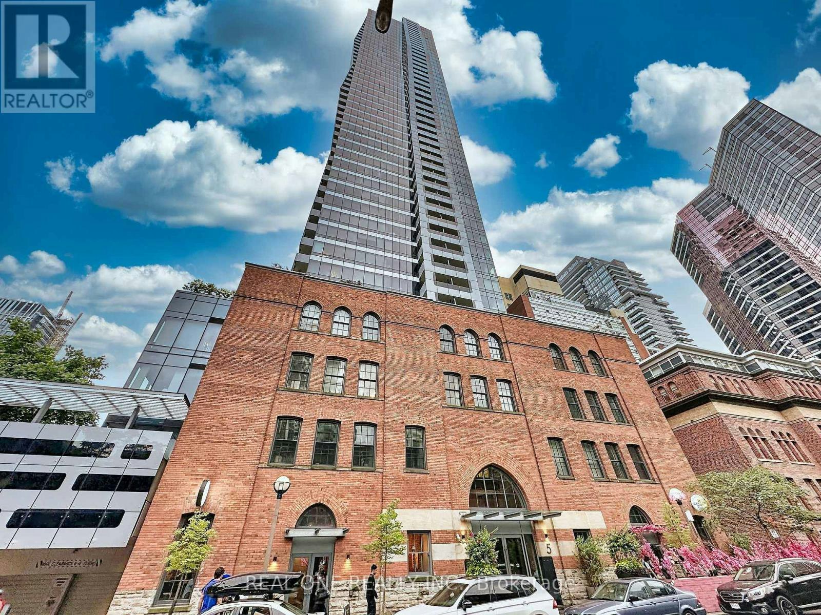 LPH4706-5 St. Joseph Street, Toronto, ON, M4Y 1J6