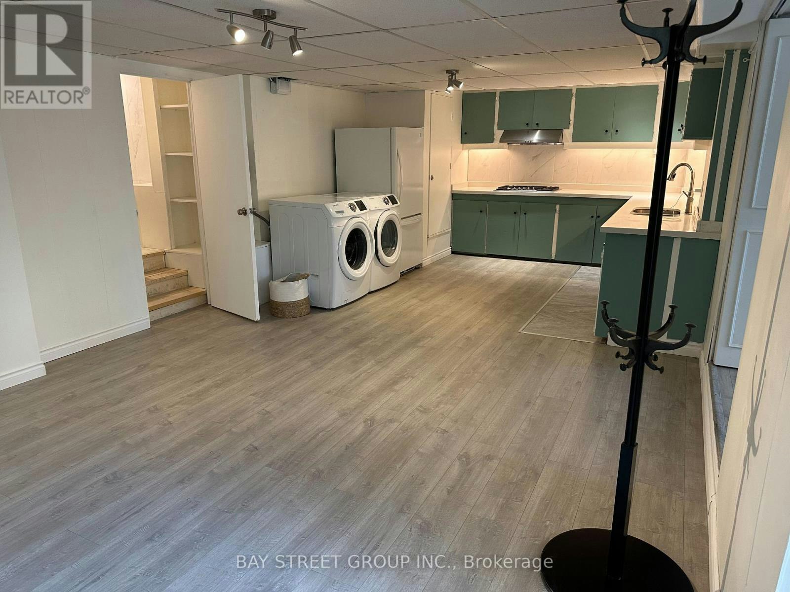 460 Chartwell Road, Oakville, ON, L6J 4A5 - 4