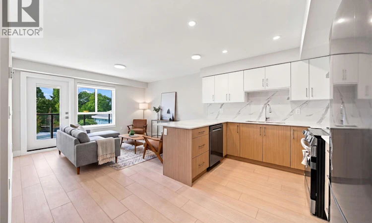 302-171 W Jensen Avenue