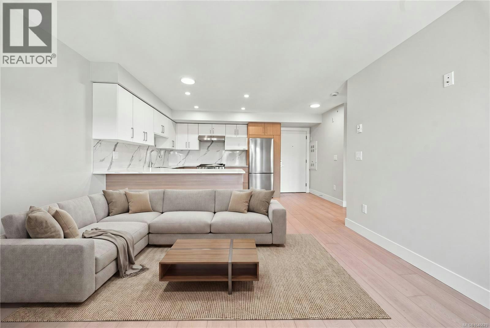 302-171 W Jensen Avenue - 2