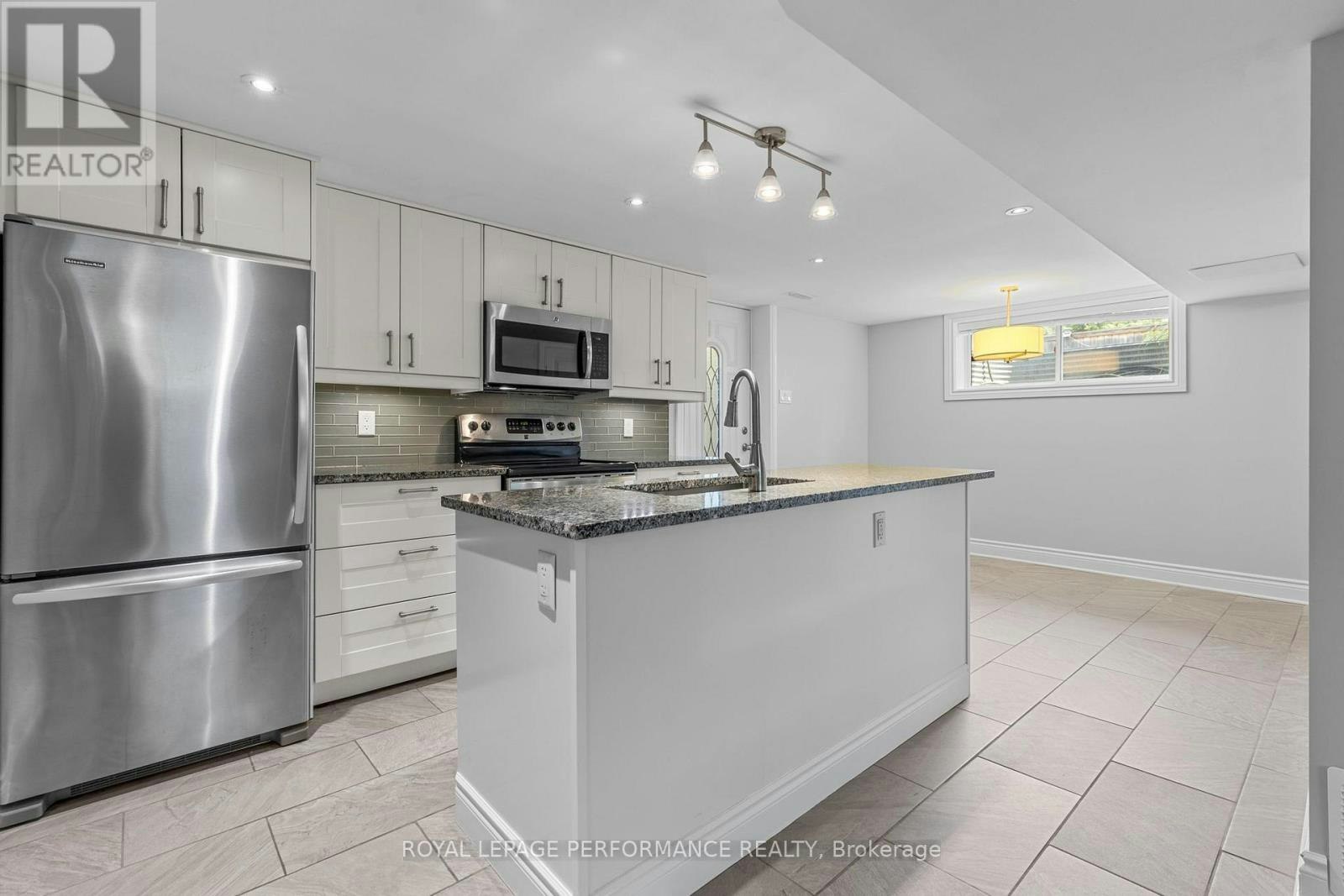 3B Birchwood Drive, Ottawa, ON, K2E 5S7 - 8