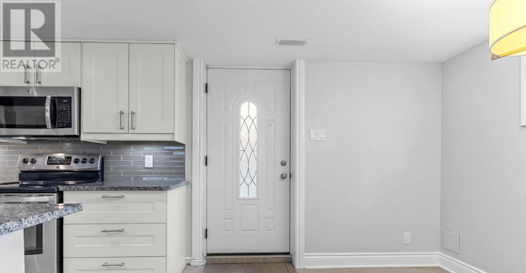 3B Birchwood Drive, Ottawa, ON, K2E 5S7 - 3