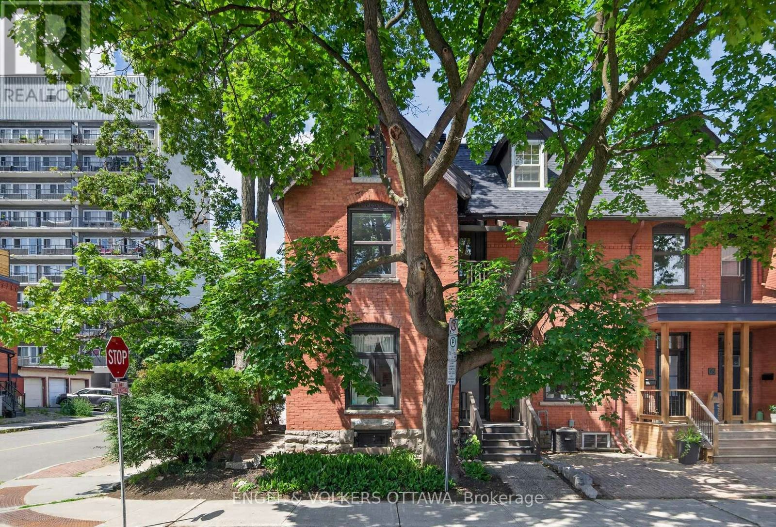 73 Gilmour Street, Ottawa, ON, K2P 0N1