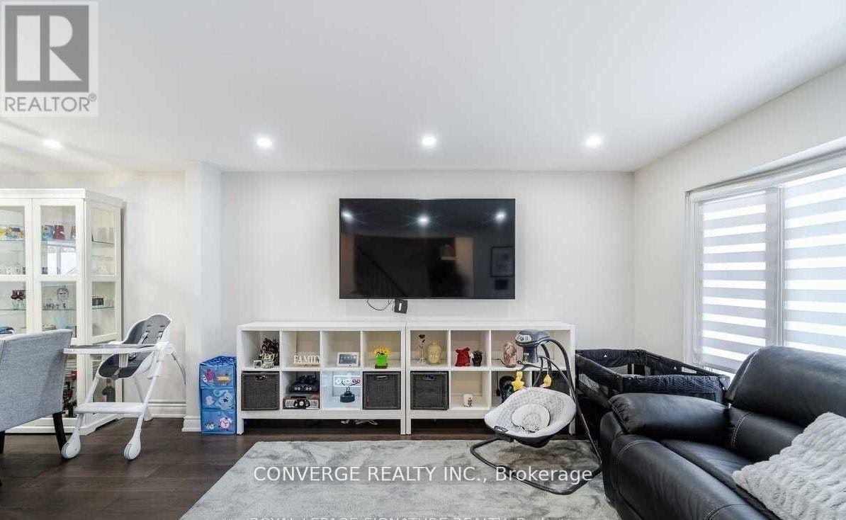 39 Greenwood Crescent, Brampton, ON, L6S 1T2 - 4
