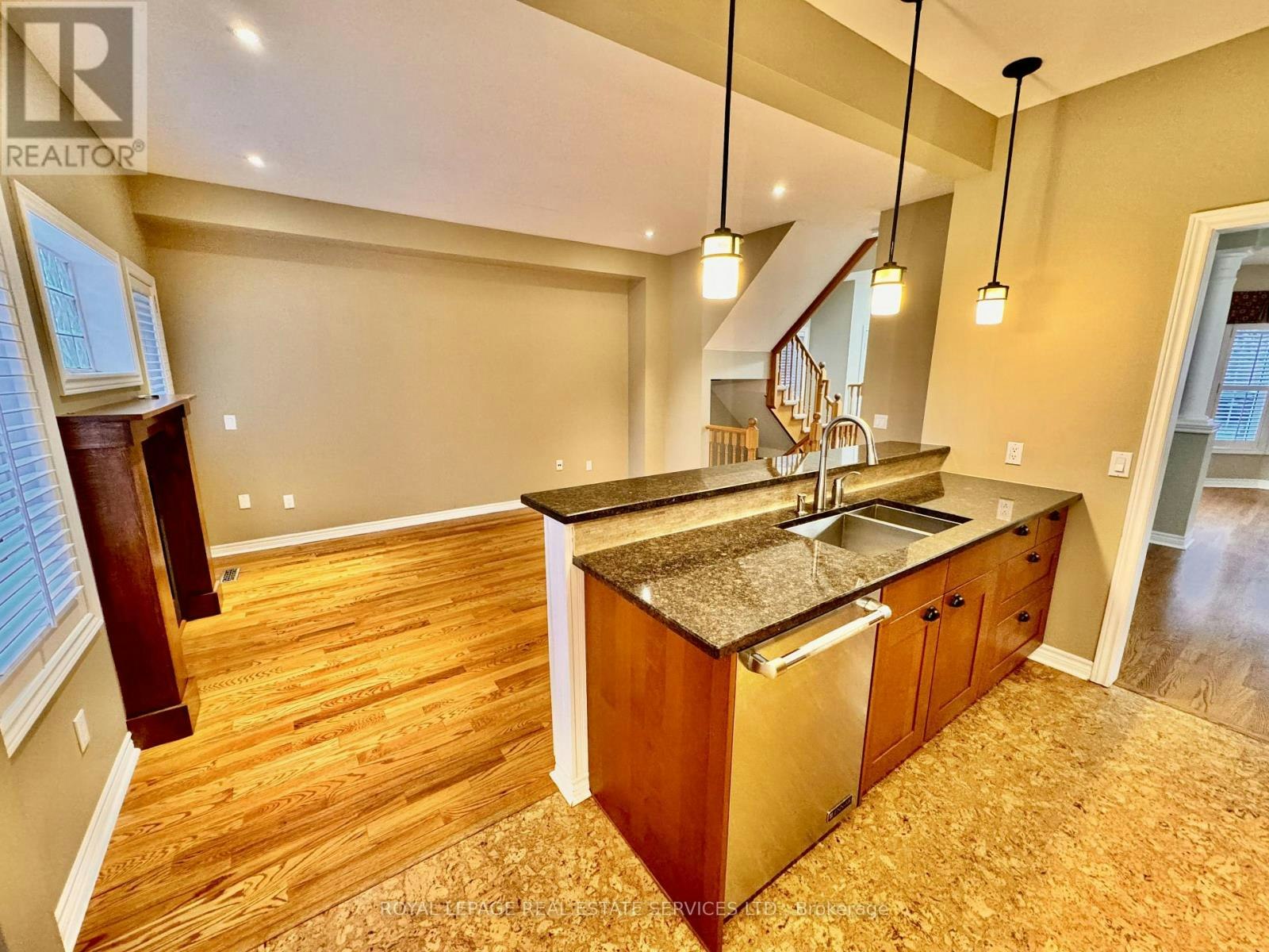 2401 Ennerdale Road, Oakville, ON, L6H 6N5 - 6